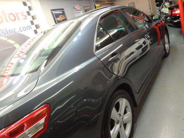 2011 Toyota Camry SE 4dr Sedan 6A